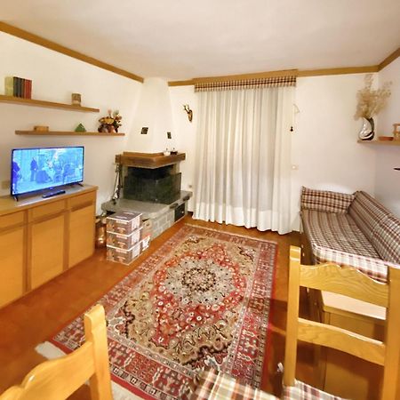 Апартаменты Trilocale Accogliente Con Camino A Pochi Minuti Da Madonna Di Campiglio Спьяццо Экстерьер фото
