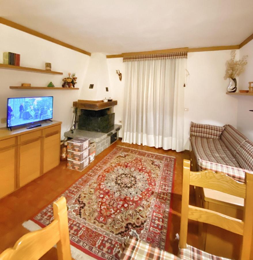 Апартаменты Trilocale Accogliente Con Camino A Pochi Minuti Da Madonna Di Campiglio Спьяццо Экстерьер фото